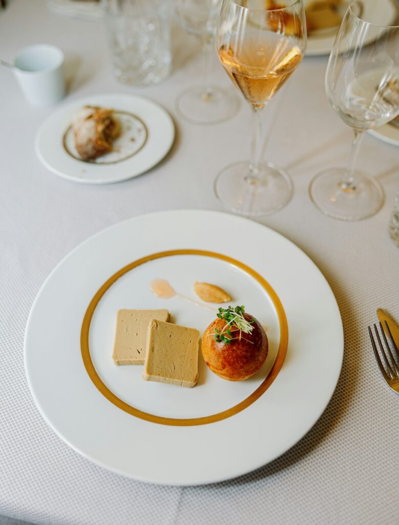 présentation d'un cadeau autour du foie gras
