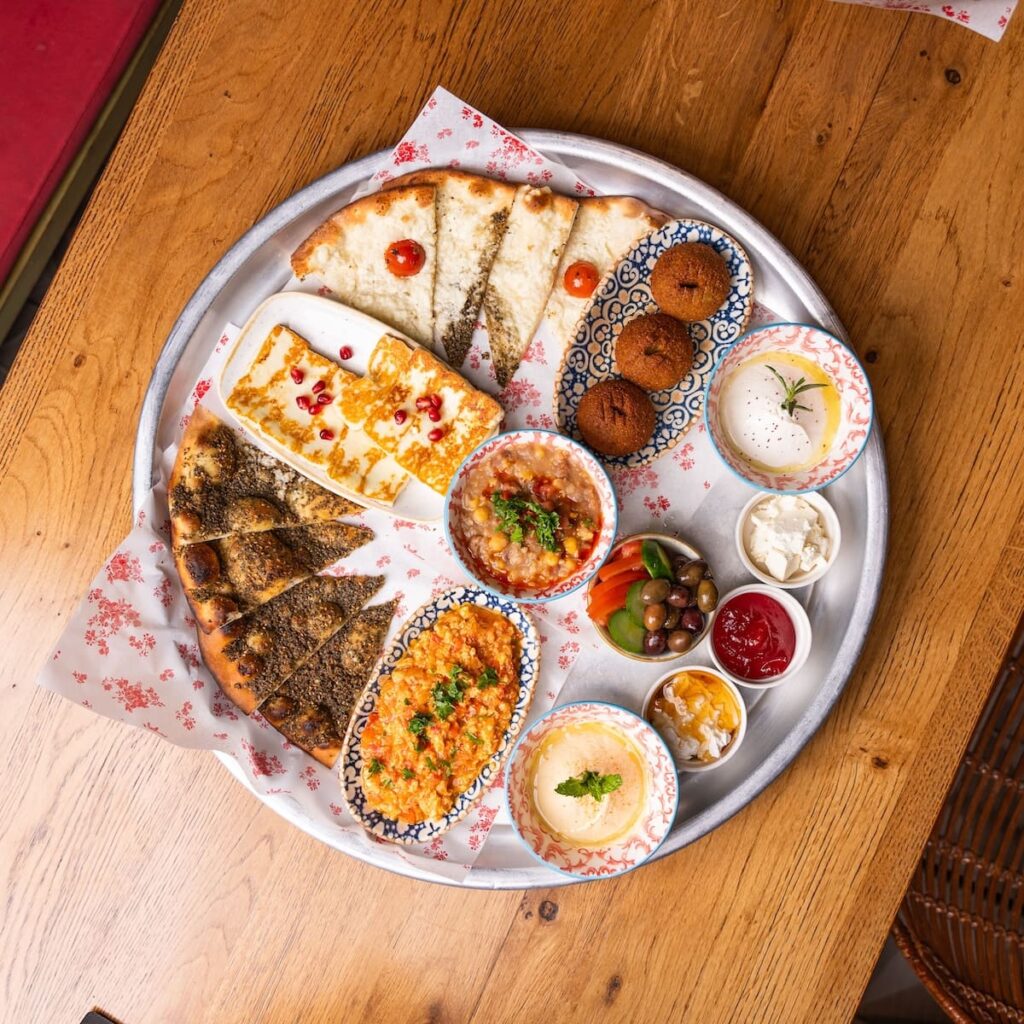 mezze a partager au restaurant