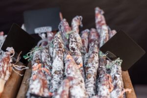 differences saucisson